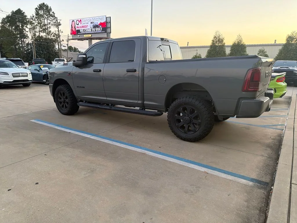Used 2025 White Ram Big Horn image 9