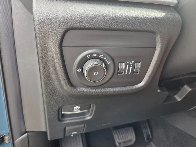 New 2026 Steel Blue Exterior Paint Jeep Limited image 21
