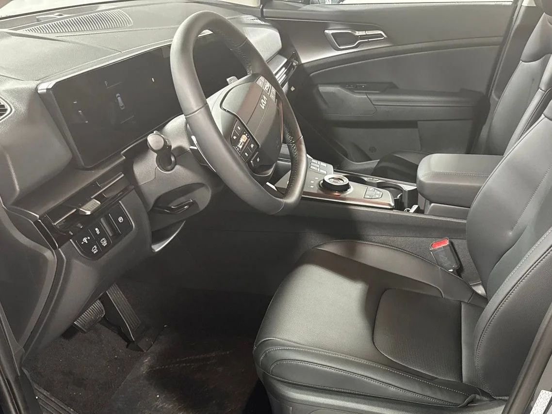 New 2026 Fusion Black Kia EX image 16