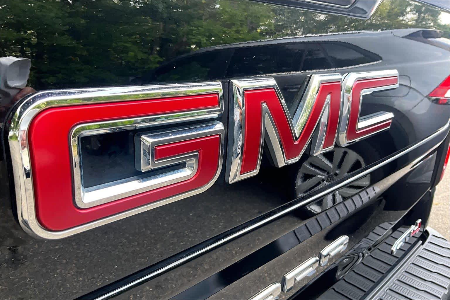 Used 2021 Onyx Black GMC AT4 image 29