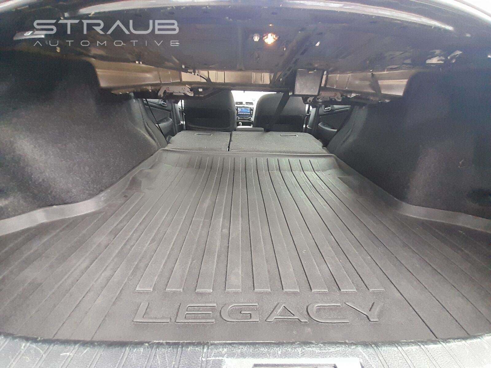 Used 2018 Crystal Black Silica Subaru Premium image 53