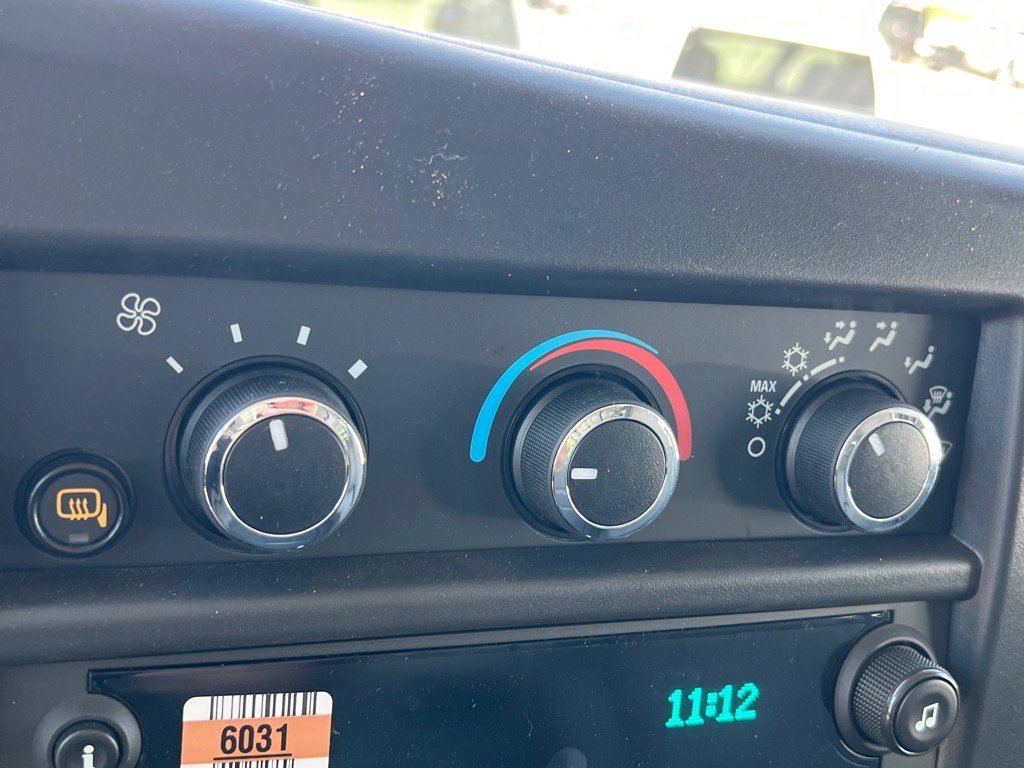 2025 GMC Savana Cargo Work Van - Photo 6