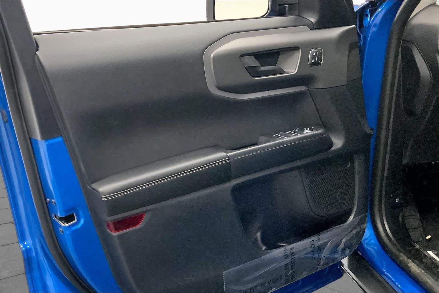 New 2026 Velocity Blue Metallic Ford Outer Banks® image 10