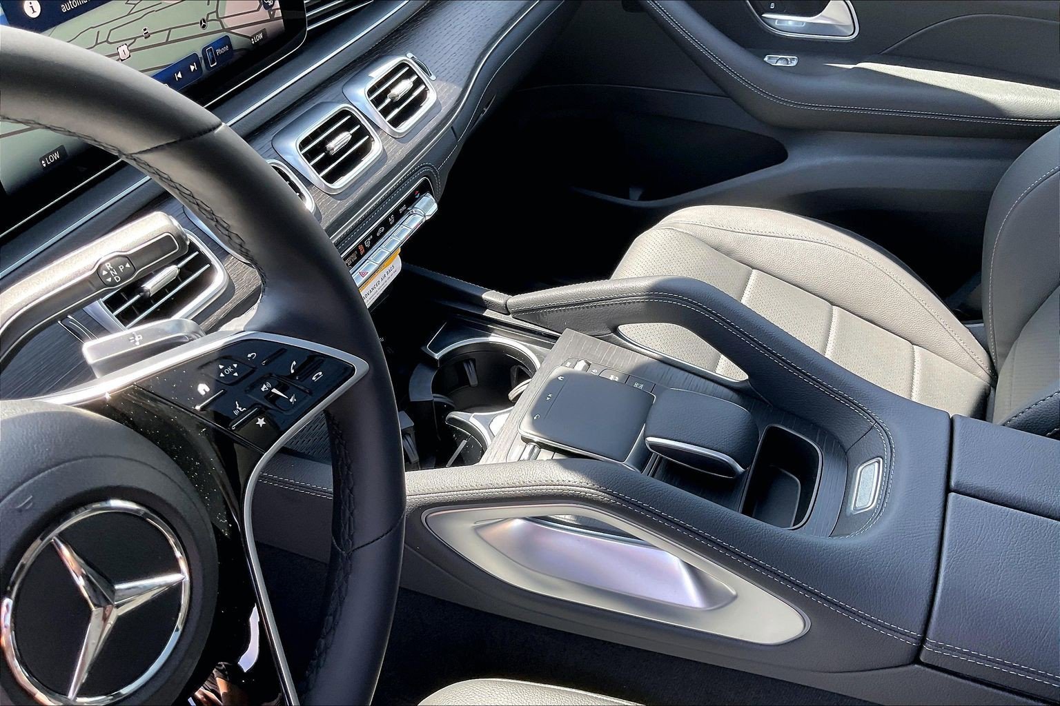 New 2026 MANUFAKTUR Alpine Grey Mercedes-Benz GLE 450 image 21