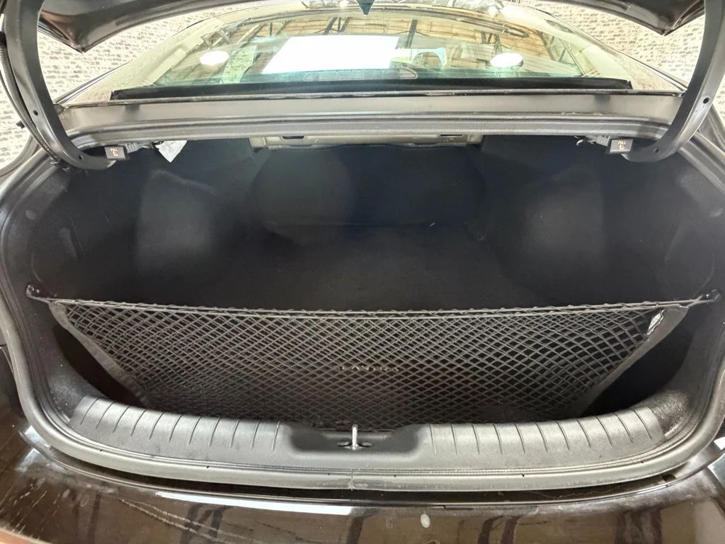 Used 2023 Phantom Black Hyundai SEL image 11