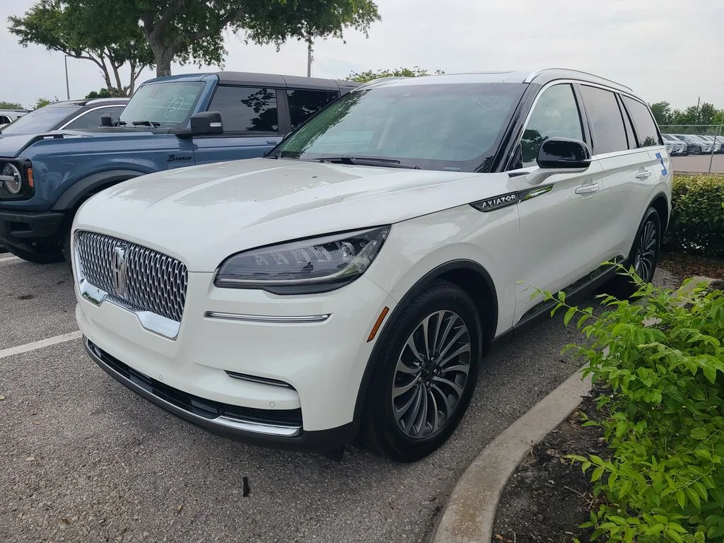 2023 Lincoln Aviator RWD's photo