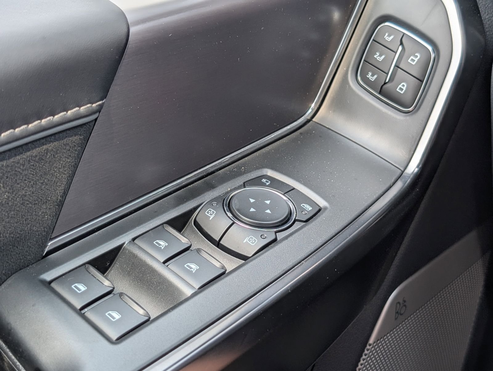New 2026 Carbonized Gray Metallic Ford Platinum image 24