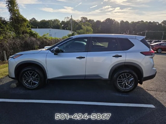 Used 2024 Silver Nissan S image 7