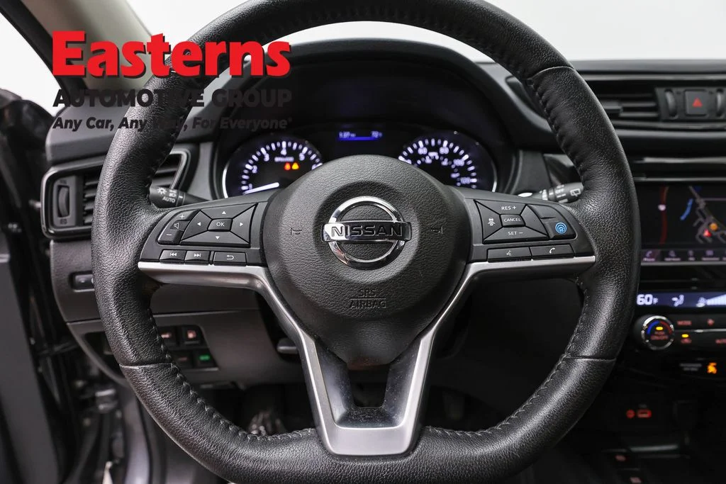 Used 2020 Gray Nissan SV image 10