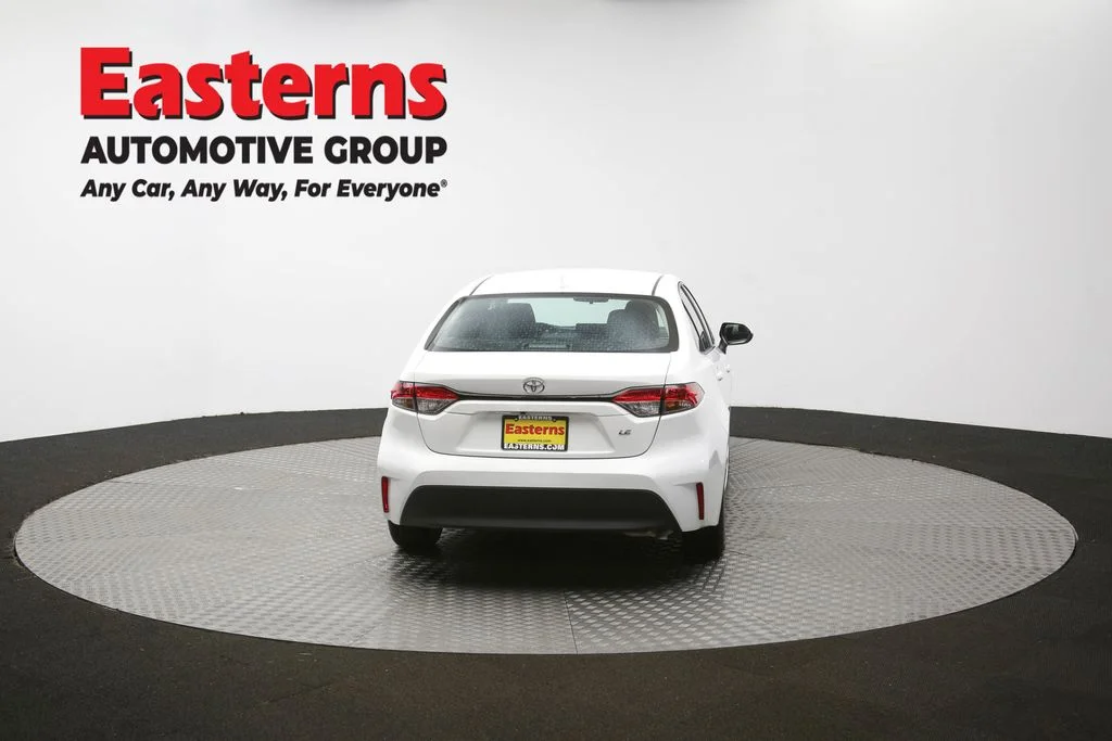 Used 2023 White Toyota LE image 32