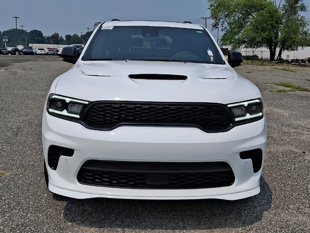 New 2026 White Knuckle Clear-Coat Exterior Paint Dodge GT Plus HEMI V8 image 2