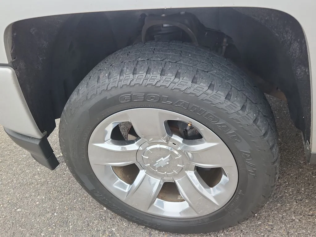 Used 2018 Silver Chevrolet LTZ image 19