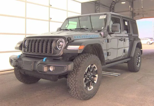 2025 Jeep Wrangler 4xe's photo