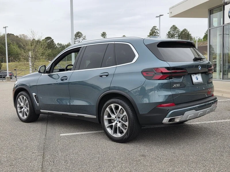 Used 2024 Blue BMW XDRIVE40I SPORTS ACTIVITY VEHICLE image 3