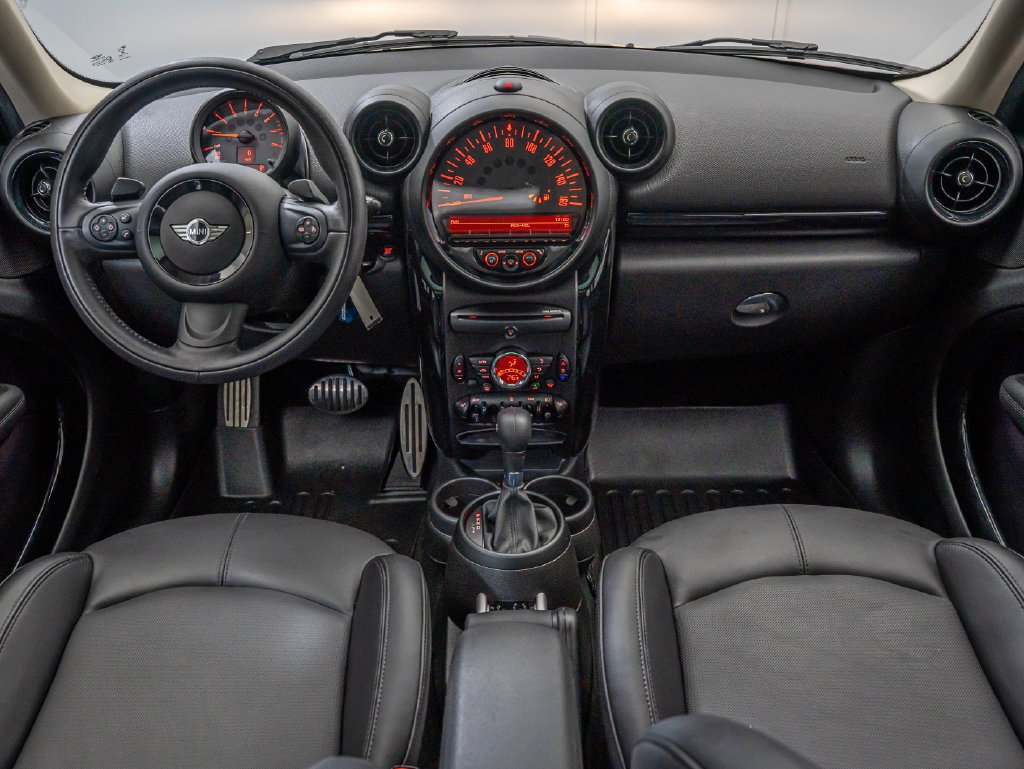 Used 2015 Blazing Red MINI  image 35
