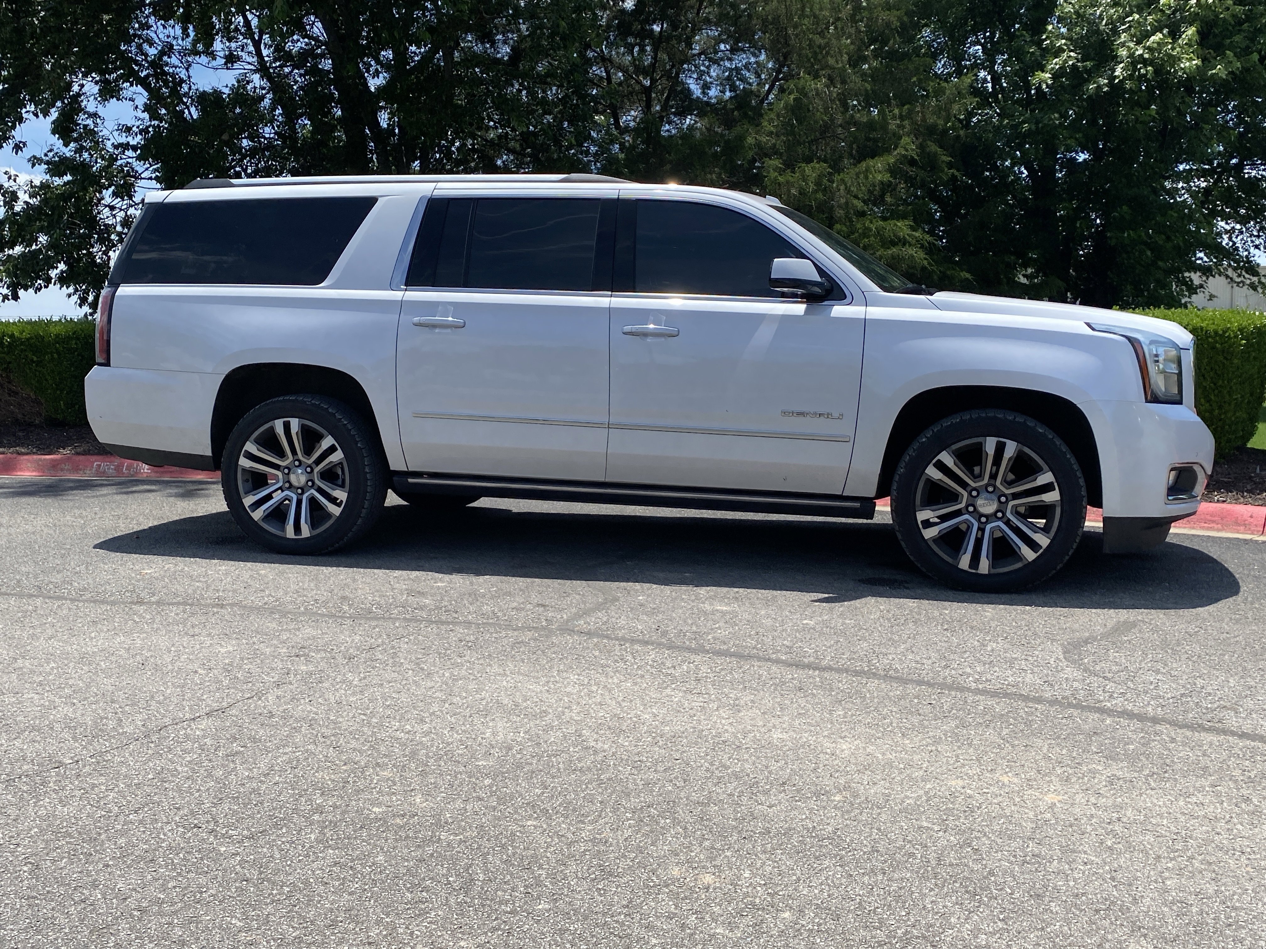 2020 GMC Yukon Denali AWD's photo