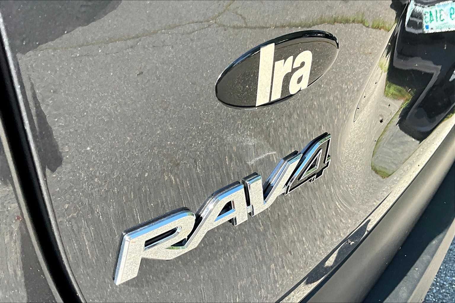 Used 2025 Magnetic Gray Metallic Toyota Hybrid XLE image 15