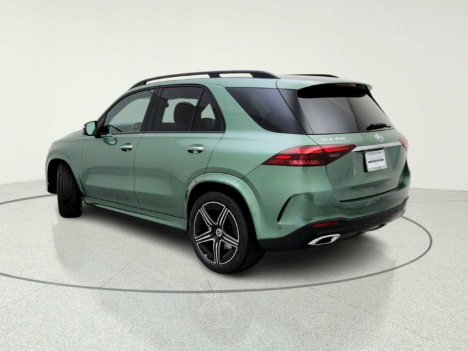 New 2026 MANUFAKTUR Ireland Mid Green Metallic Mercedes-Benz GLE 450 4MATIC® SUV image 33