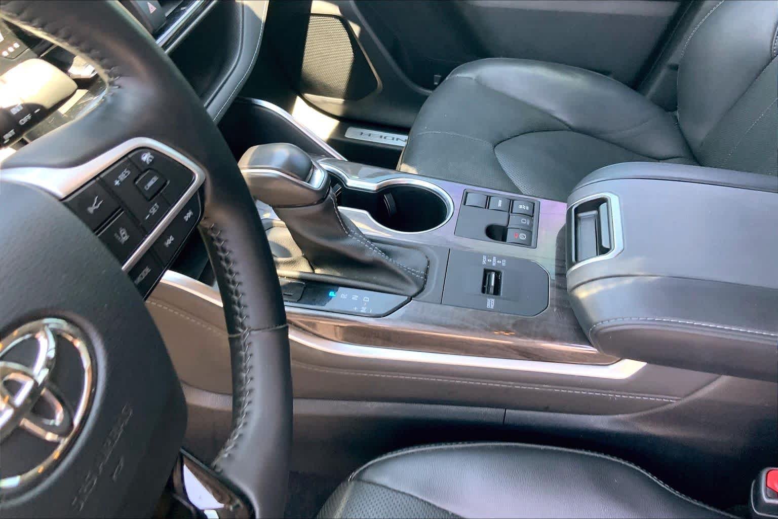 Used 2023 Cypress Toyota Limited image 17