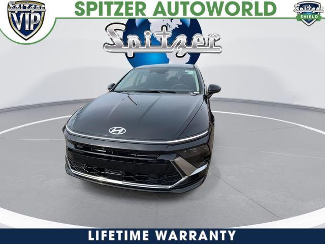 New 2026 Black Hyundai SEL Sport image 3