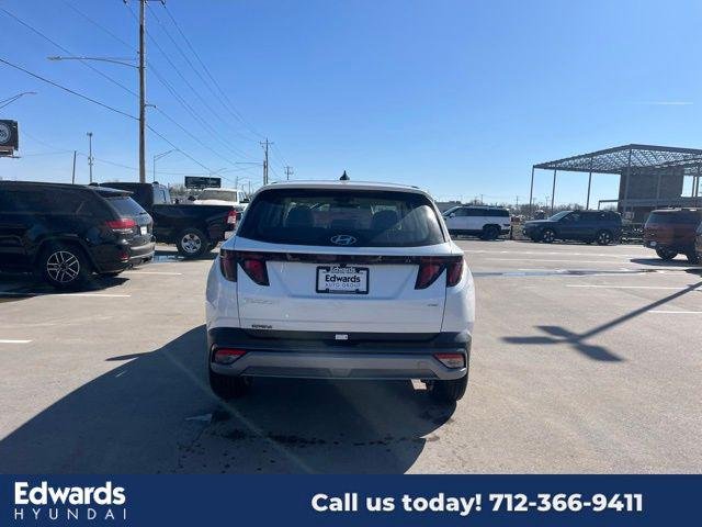 2025 Hyundai Tucson SE - Photo 6