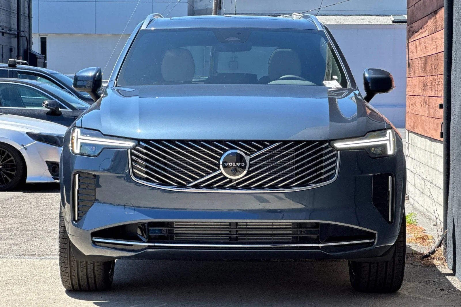 New 2026 Denim Blue Volvo T8 Plus 7-Seater image 10