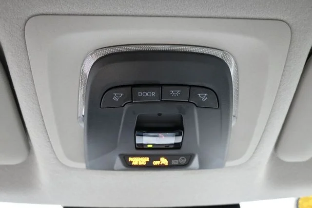 Used 2025 Blue Toyota L image 37