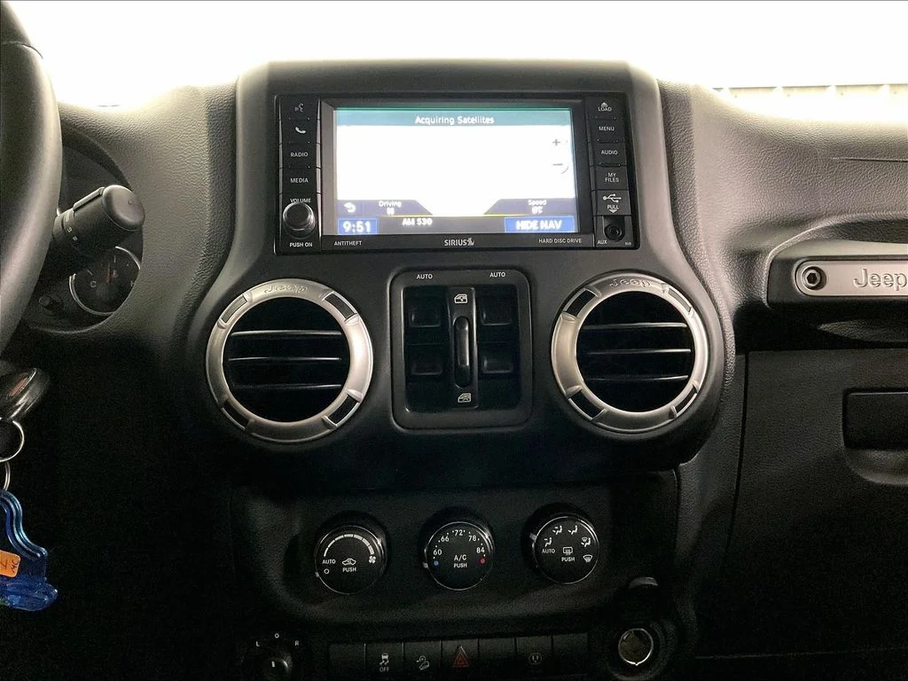 Used 2013 Black Jeep Unlimited Sahara image 35