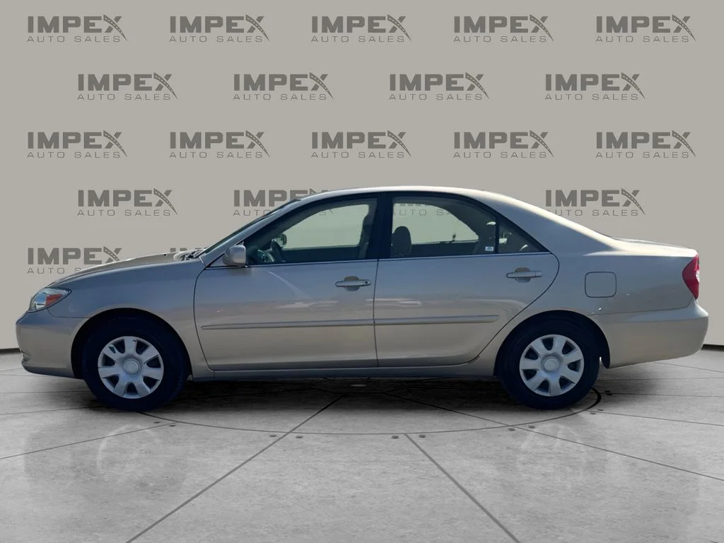 Used 2003 Beige Toyota LE image 2