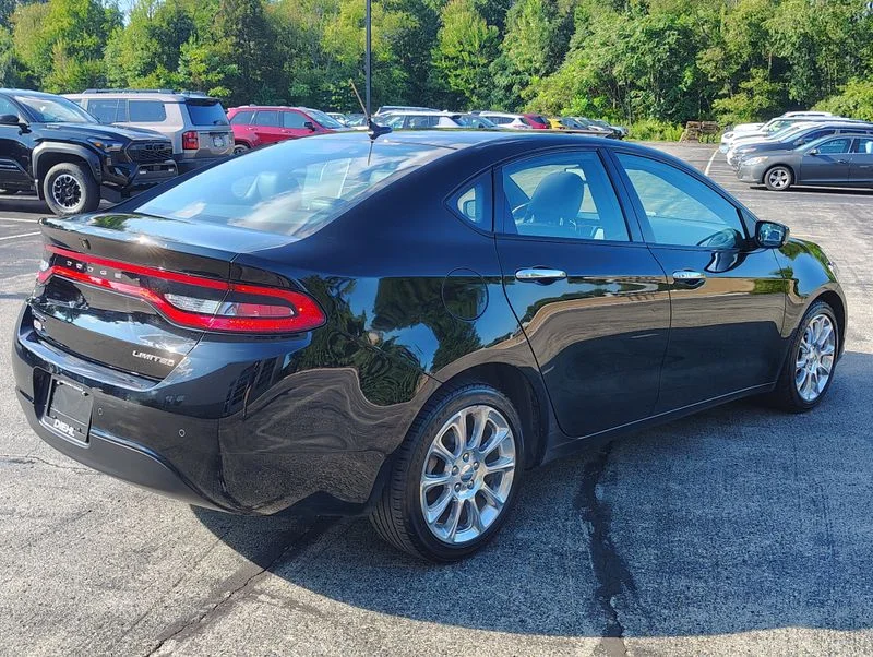Used 2013 Black Dodge Limited image 6
