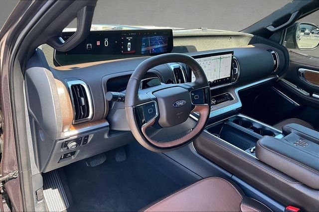 Used 2025 Gray Ford King Ranch image 10