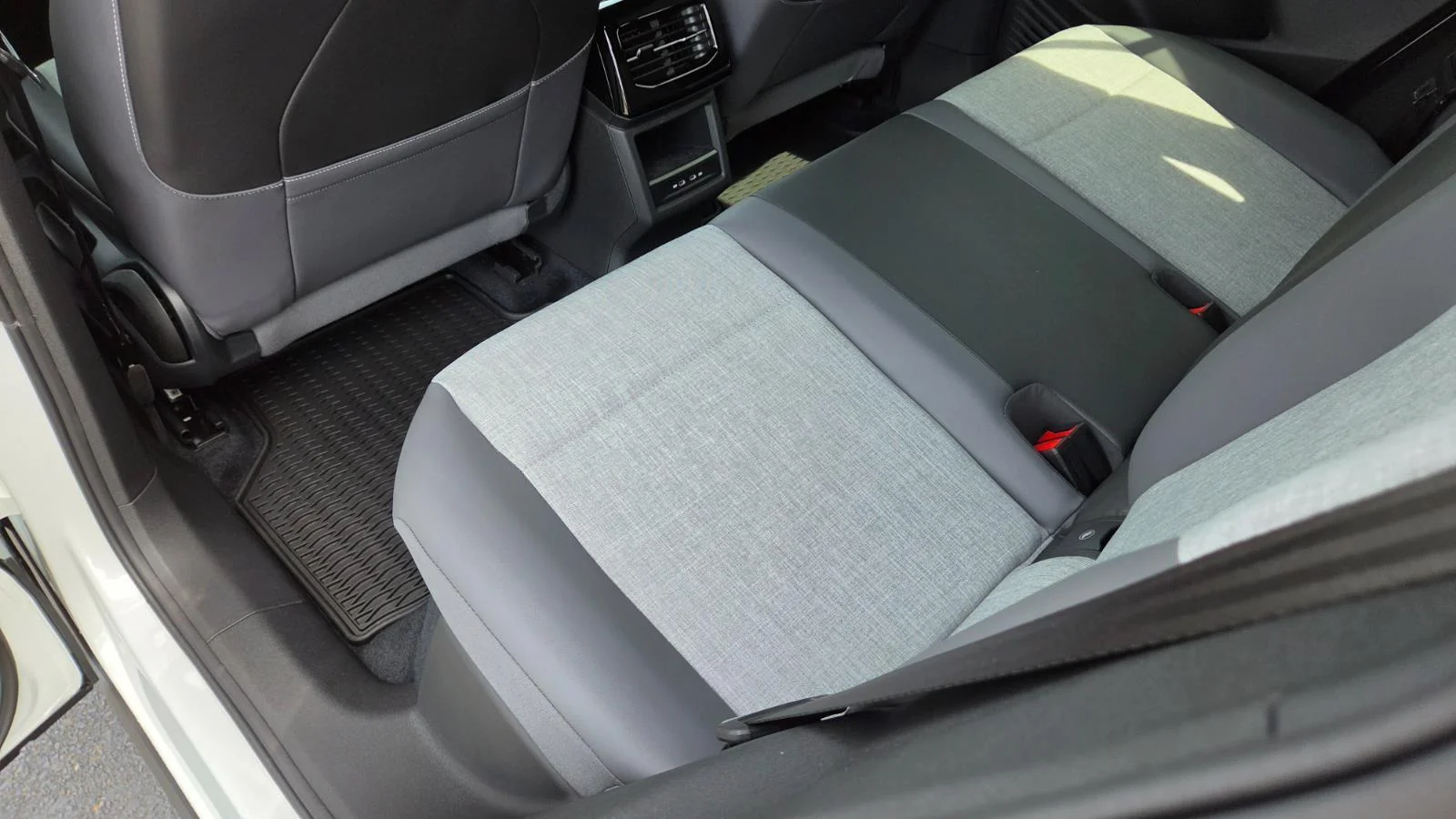 New 2026 Opal White Pearl Volkswagen Pro image 39