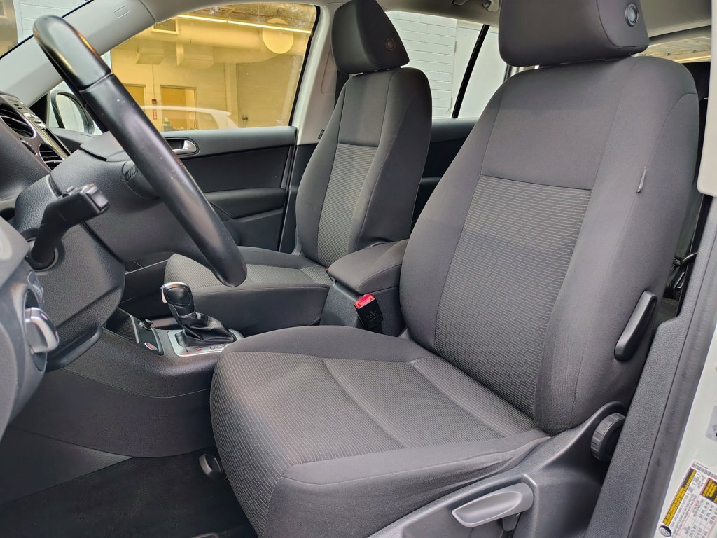 2017 Volkswagen Tiguan S - Photo 17