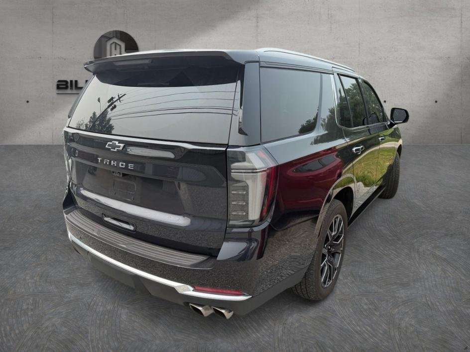Used 2025 Gray Chevrolet High Country image 3