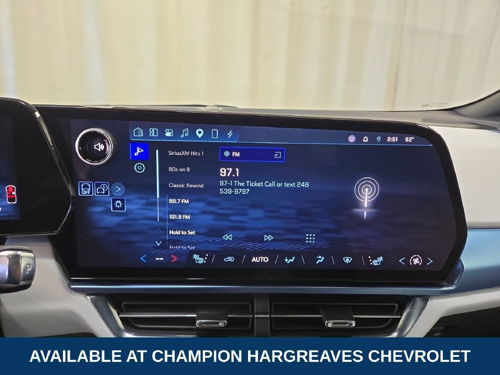 2025 Chevrolet Equinox EV LT - Photo 17