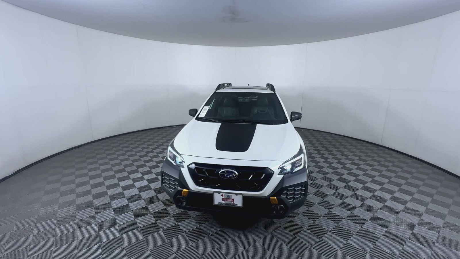 Certified Used 2025 Crystal White Pearl Subaru Wilderness image 3