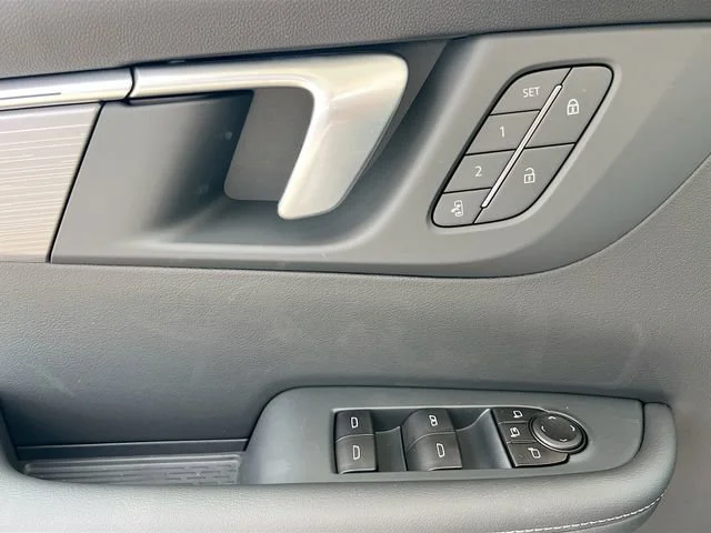 2026 Buick Enclave Preferred - Photo 13