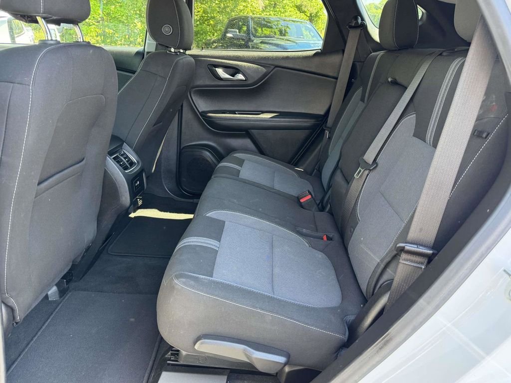 Used 2023 White Chevrolet LT image 18