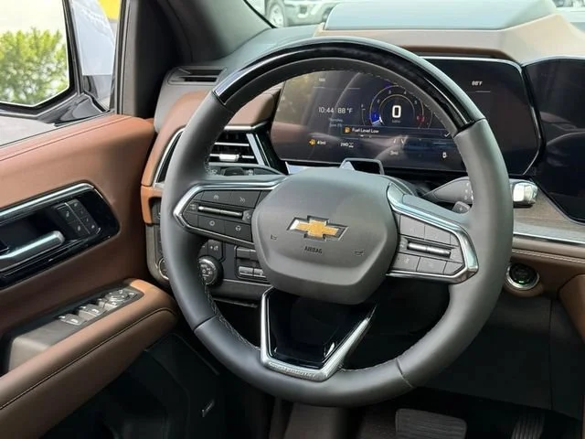 New 2026 Polar White Tricoat Chevrolet High Country image 9