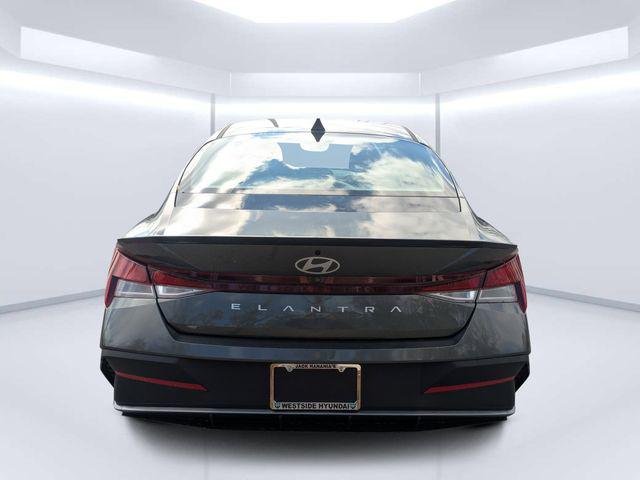 New 2026 Gray Hyundai SEL Sport image 4