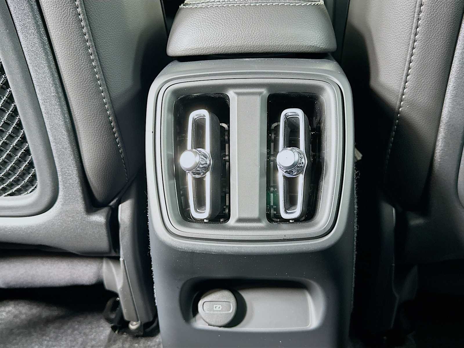 New 2026 Crystal White Volvo Core image 23