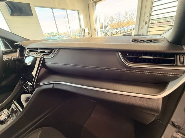 2025 Jeep Grand Cherokee Altitude - Photo 17
