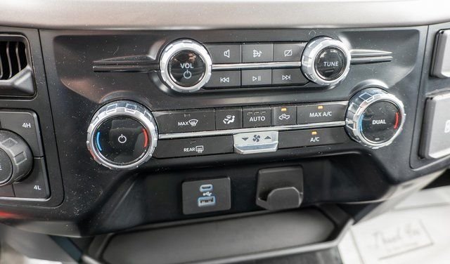 Used 2024 Oxford White Ford XLT image 26