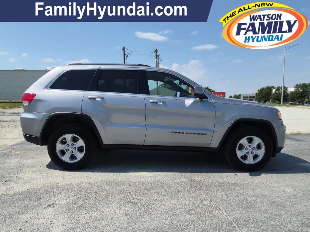 Used 2017 Jeep Grand Cherokee Laredo E with VIN 1C4RJFAG2HC963432 for sale in Tinley Park, IL