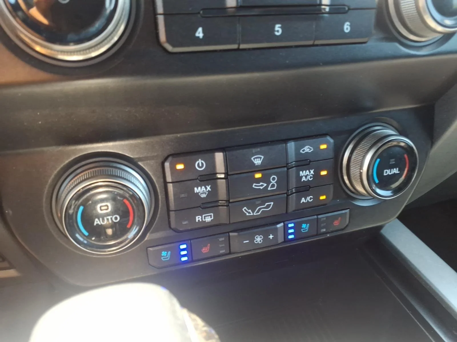 Used 2019 Agate Black Metallic Ford Raptor image 25