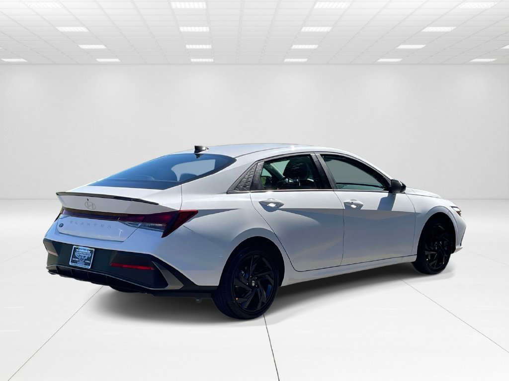 New 2026 White Hyundai SEL Sport Plus image 6