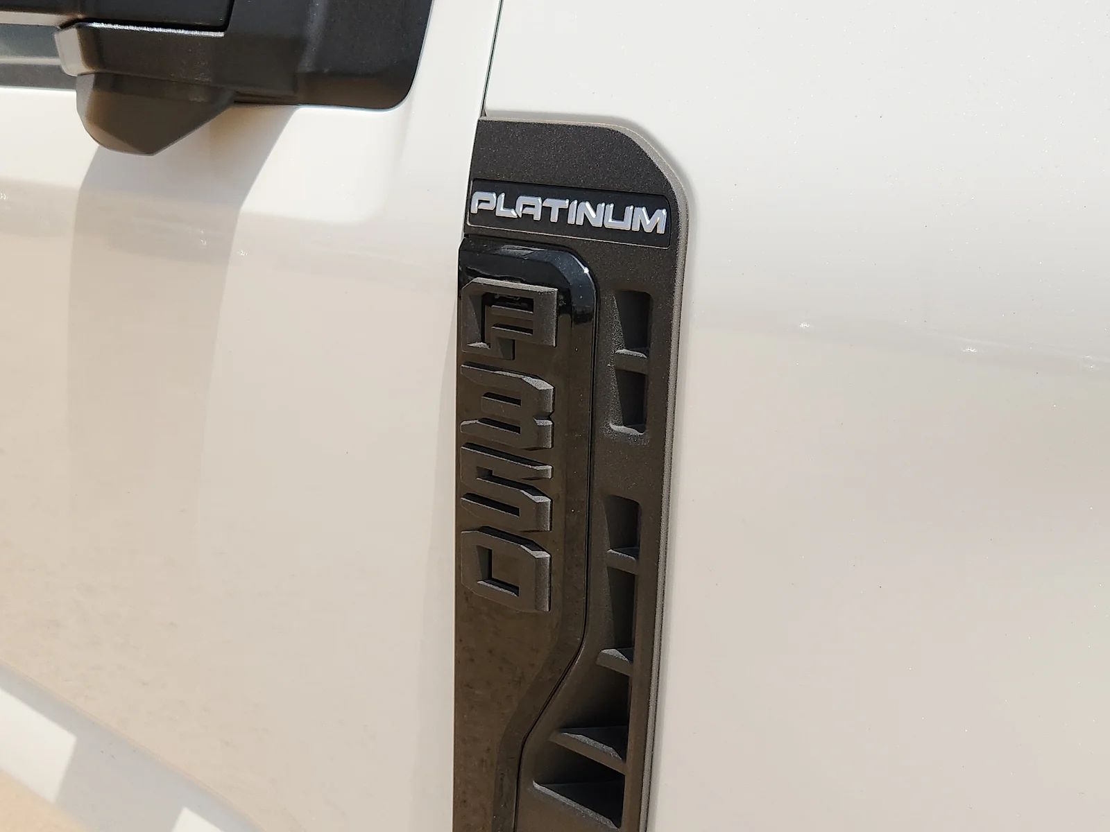 New 2026 Star White Metallic Tri-Coat Ford F-350® Platinum® image 10