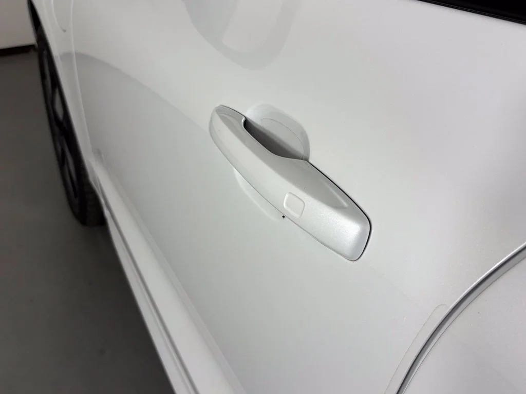 Used 2024 White Volvo T8 Plus Dark Theme image 11