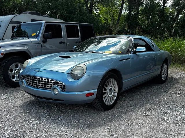 Used 2004 Blue Ford Base image 3