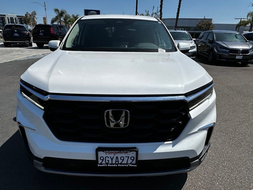 Used 2023  Honda EX-L image 3
